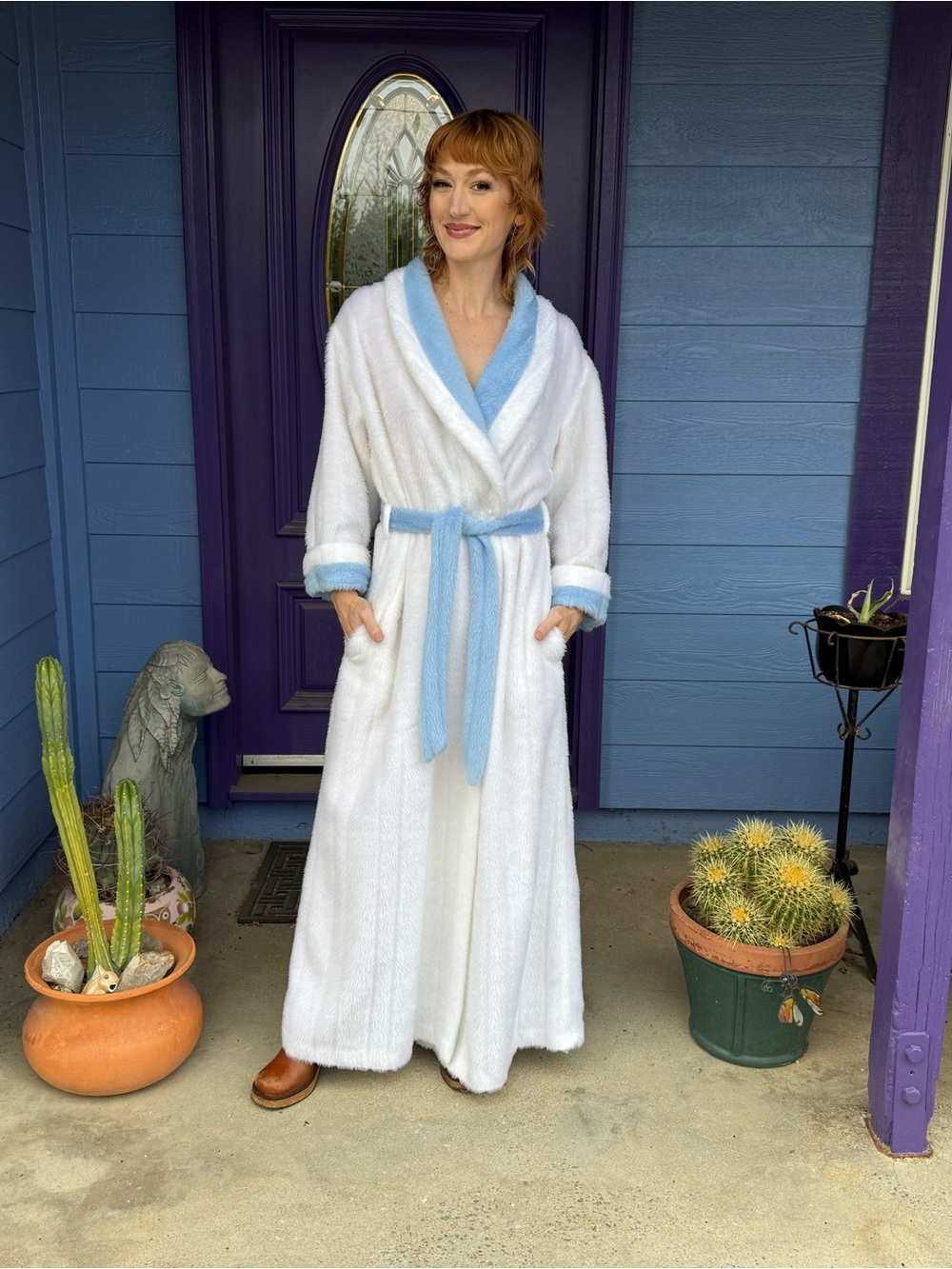 Vintage 1970s Evelyn Pearson plush hostess cloud robe glam loungewear Medium